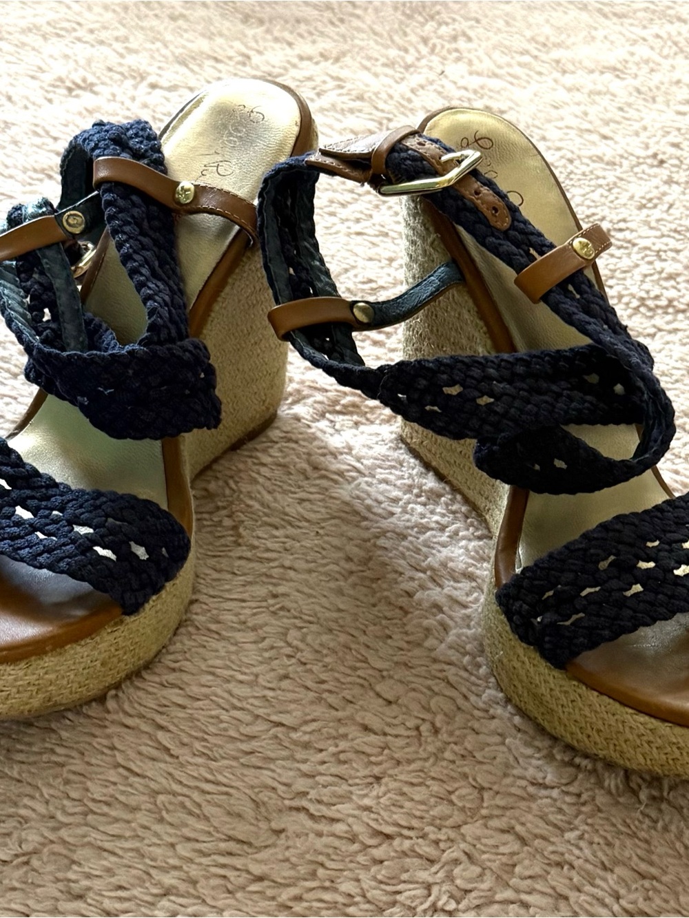 $198 Lilly Pulitzer Kelsey wedges size 7.5